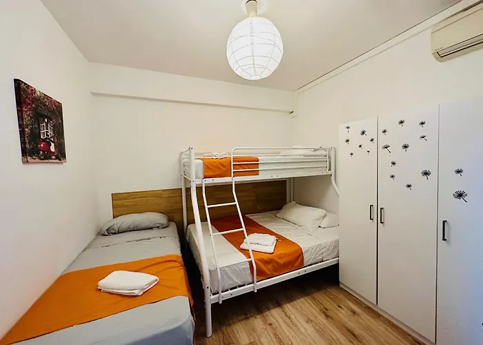 Rooms In Madrid Downtown